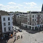 Princess Leidse Square 旅馆 *