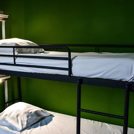 Princess Leidse Square Hostal *