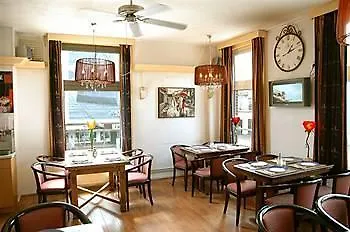 Princess Leidse Square Hostel *