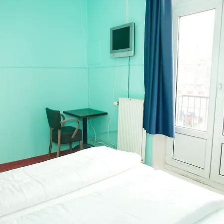 Princess Leidse Square Hostal