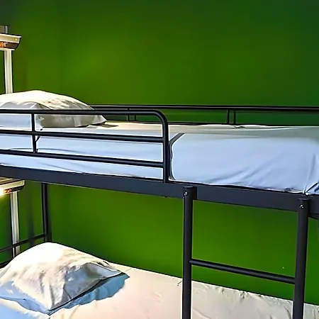 Hostel Princess Leidse Square
