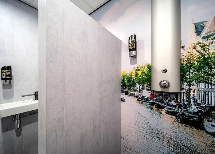 Princess Leidse Square Hostel *